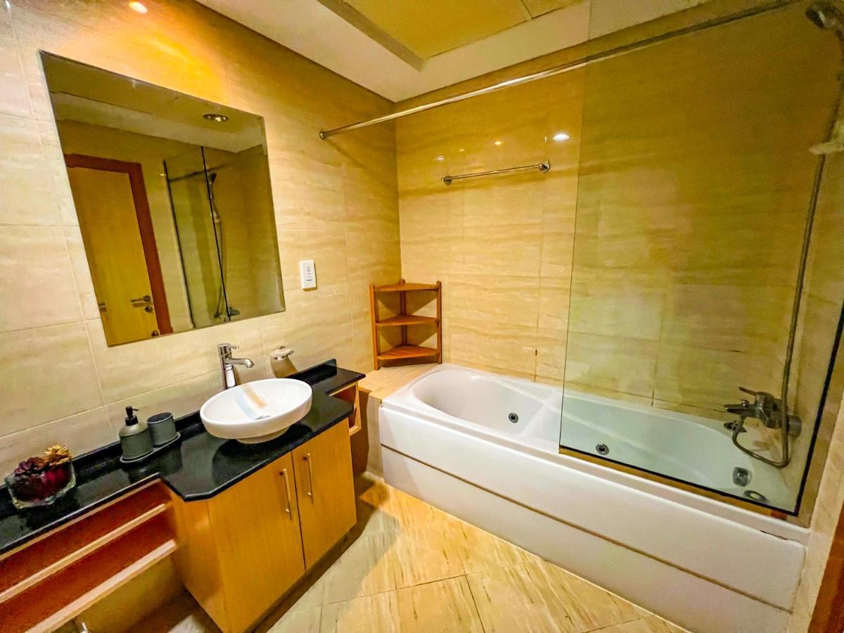 Exquisite, Luxe 1Bd Apartment, Unparalleled Sea Views, Prime Dubai Marina Location & Full Kitchen By "La Buena Vida Holiday Homes Kültér fotó